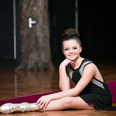 how old is brooke from dance moms how do you think her age affects her dancing career?