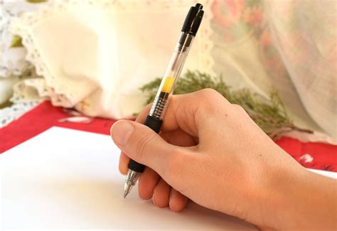 how to hold calligraphy pen and why it matters